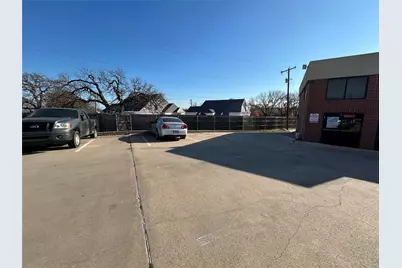 5782 W Pleasant Ridge Road, Arlington, TX 76016 - Photo 1