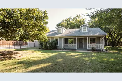 3825 S Bowen Road, Arlington, TX 76016 - Photo 1