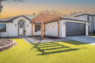 5128 Eastcreek Drive, Arlington, TX 76018 - Photo 1