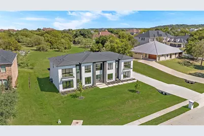 811 Bentwater Parkway, Grand Prairie, TX 75104 - Photo 1