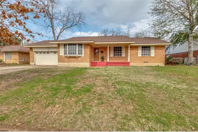 2805 W 11th Street, Irving, TX 75060 - Photo 1