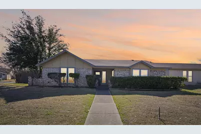 1728 Overbrook Drive, Arlington, TX 76014 - Photo 1