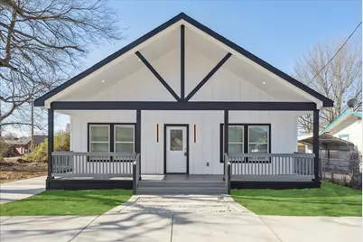 724 Perry Avenue, Waxahachie, TX 75165 - Photo 1