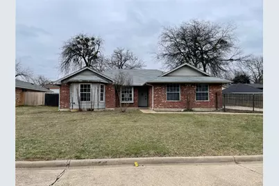 914 Waterbury Street, Grand Prairie, TX 75051 - Photo 1
