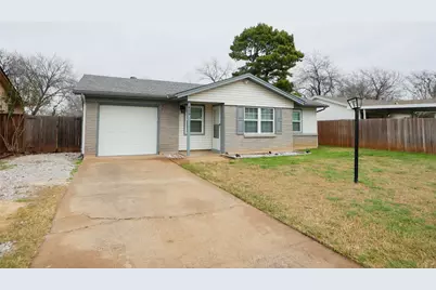 409 E Lavender Lane, Arlington, TX 76010 - Photo 1