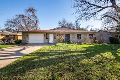 4717 Staples Avenue, Fort Worth, TX 76133 - Photo 1
