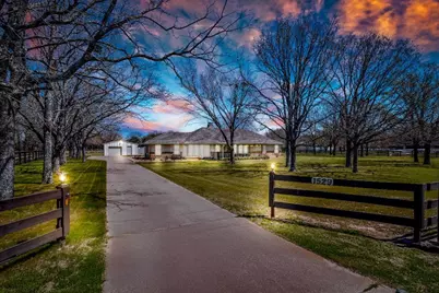 1529 Meadow Way, Terrell, TX 75160 - Photo 1