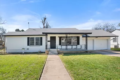 4821 Curzon Avenue, Fort Worth, TX 76107 - Photo 1