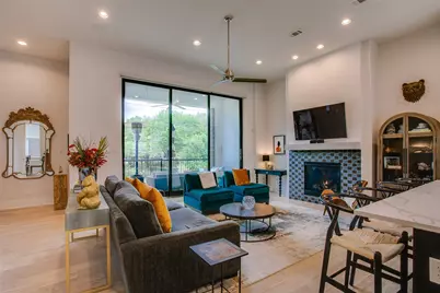 381 E Greenbriar Lane #902, Dallas, TX 75203 - Photo 1