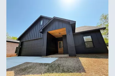 1404 W Morgan Street, Denison, TX 75020 - Photo 1