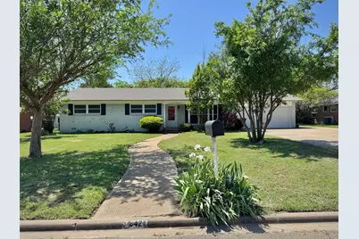 342 Topeka Drive, Woodway, TX 76712 - Photo 1
