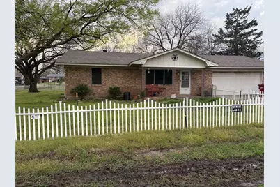 304 W Carter Street, Savoy, TX 75479 - Photo 1