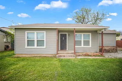 323 N Church Street, Jacksboro, TX 76458 - Photo 1