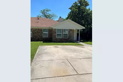 800 Woodland Court, Kennedale, TX 76060 - Photo 1