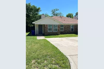 802 Woodland Court, Kennedale, TX 76060 - Photo 1