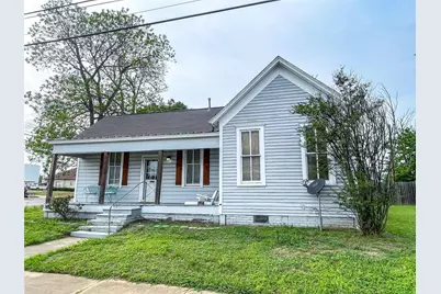 202 E Morgan Street, Franklin, TX 77856 - Photo 1