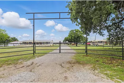 811 Lution Drive, Weatherford, TX 76087 - Photo 1