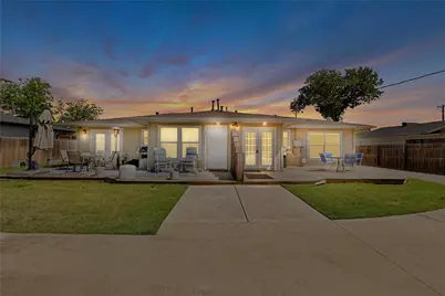 914 E Wall Street, Grapevine, TX 76051 - Photo 1