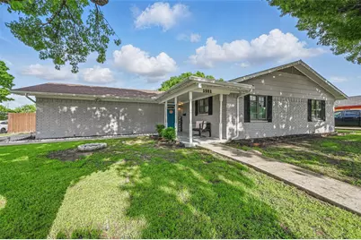 1501 SE 4th Street, Grand Prairie, TX 75051 - Photo 1