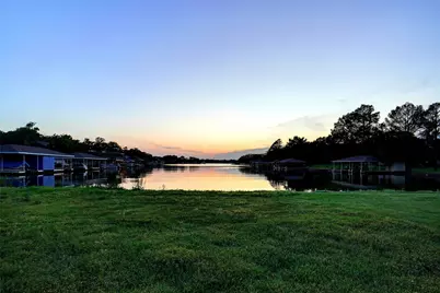 402 Kiowa Drive E, Lake Kiowa, TX 76240 - Photo 1