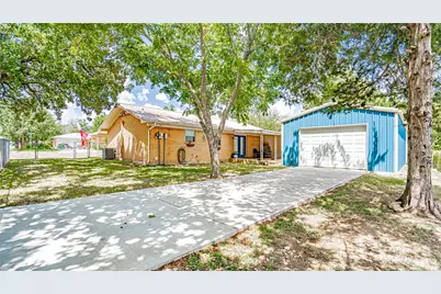 1490 Lockwood Street, Stephenville, TX 76401 - Photo 1