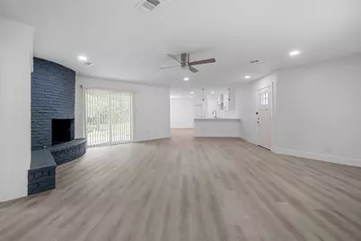 2468 W Kiest Boulevard, Dallas, TX 75233 - Photo 1