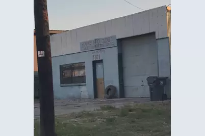 1101 S S Ewing Avenue, Dallas, TX 75216 - Photo 1