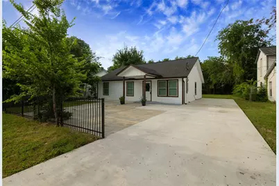 7810 Cantura Drive, Dallas, TX 75217 - Photo 1