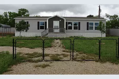 1123 Market Street, Tye, TX 79563 - Photo 1