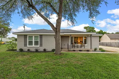 420 Santa Fe Drive, Woodway, TX 76712 - Photo 1