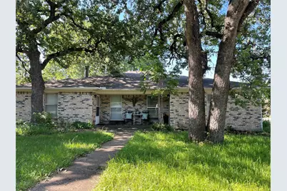 7002 Lincoln Drive, North Richland Hills, TX 76182 - Photo 1