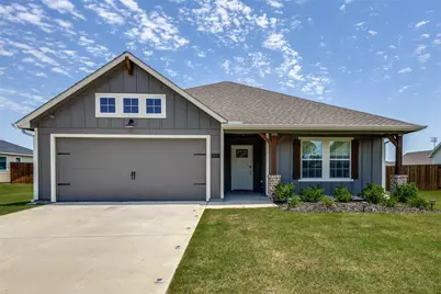 611 Kyle Drive, Tioga, TX 76271 - Photo 1