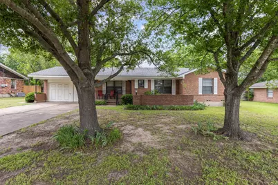 2502 Beverly Drive, Greenville, TX 75402 - Photo 1