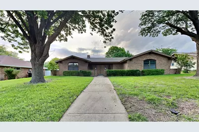 108 Meadowcrest Drive, DeSoto, TX 75115 - Photo 1