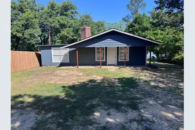 207 Wilson Ct, Valley View, TX 76272 - Photo 1