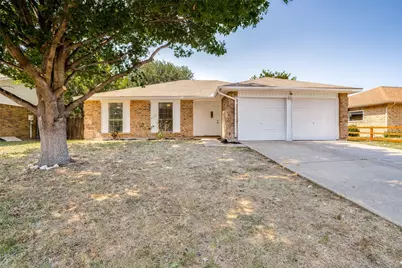 2678 Fairmont Drive, Grand Prairie, TX 75052 - Photo 1