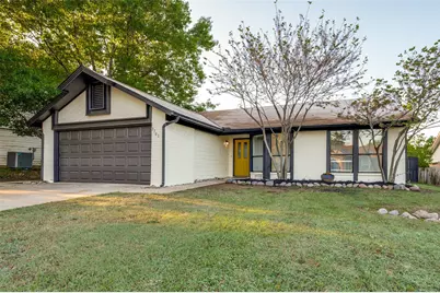 2702 Glen Ridge Drive, Arlington, TX 76016 - Photo 1