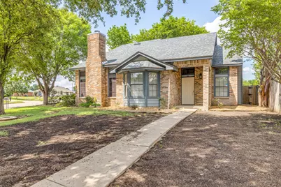 861 Valleybrooke Drive, Arlington, TX 76001 - Photo 1
