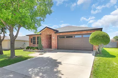 700 Harris Ridge Drive, Arlington, TX 76002 - Photo 1