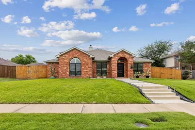 826 Ashley Place, Mesquite, TX 75181 - Photo 1