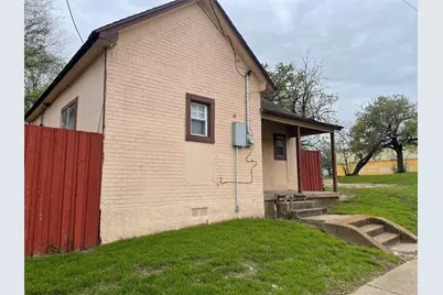 1208 E 8th Street, Dallas, TX 75203 - Photo 1