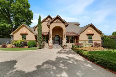 1917 S Hughes Avenue, Fort Worth, TX 76105 - Photo 1