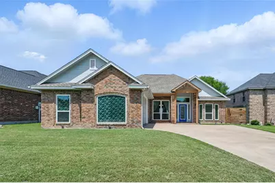 202 Centenial Avenue, Ennis, TX 75119 - Photo 1