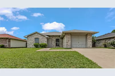 1621 Key Biscayne Drive, Dallas, TX 75217 - Photo 1