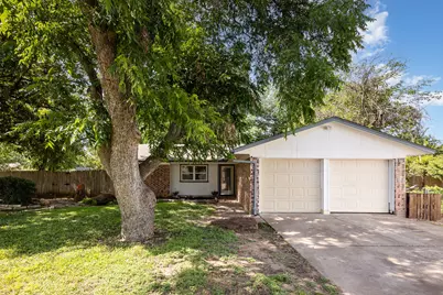 2200 Clover Park Drive, Arlington, TX 76013 - Photo 1