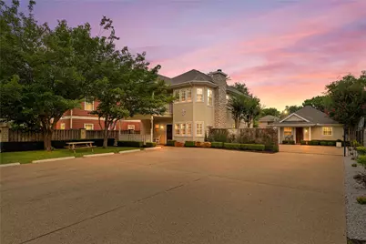 1906 S 11th Street, Waco, TX 76706 - Photo 1