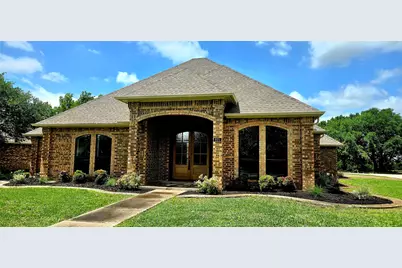 805 Lakeway Drive, Ennis, TX 75119 - Photo 1