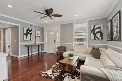 937 W 8th Street, Dallas, TX 75208 - Photo 1