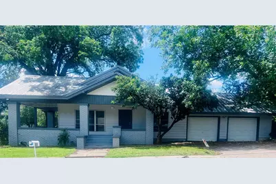801 W Spring Street, Weatherford, TX 76086 - Photo 1