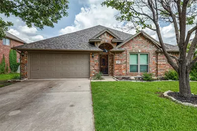 544 Willowview Drive, Saginaw, TX 76179 - Photo 1